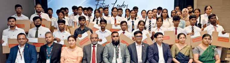 Laptop.lk empowers Sri Lanka’s top A/L students with Lenovo laptops at national recognition ceremony