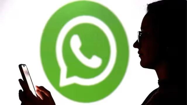WhatsApp is testing a new folder for messages from large businesses